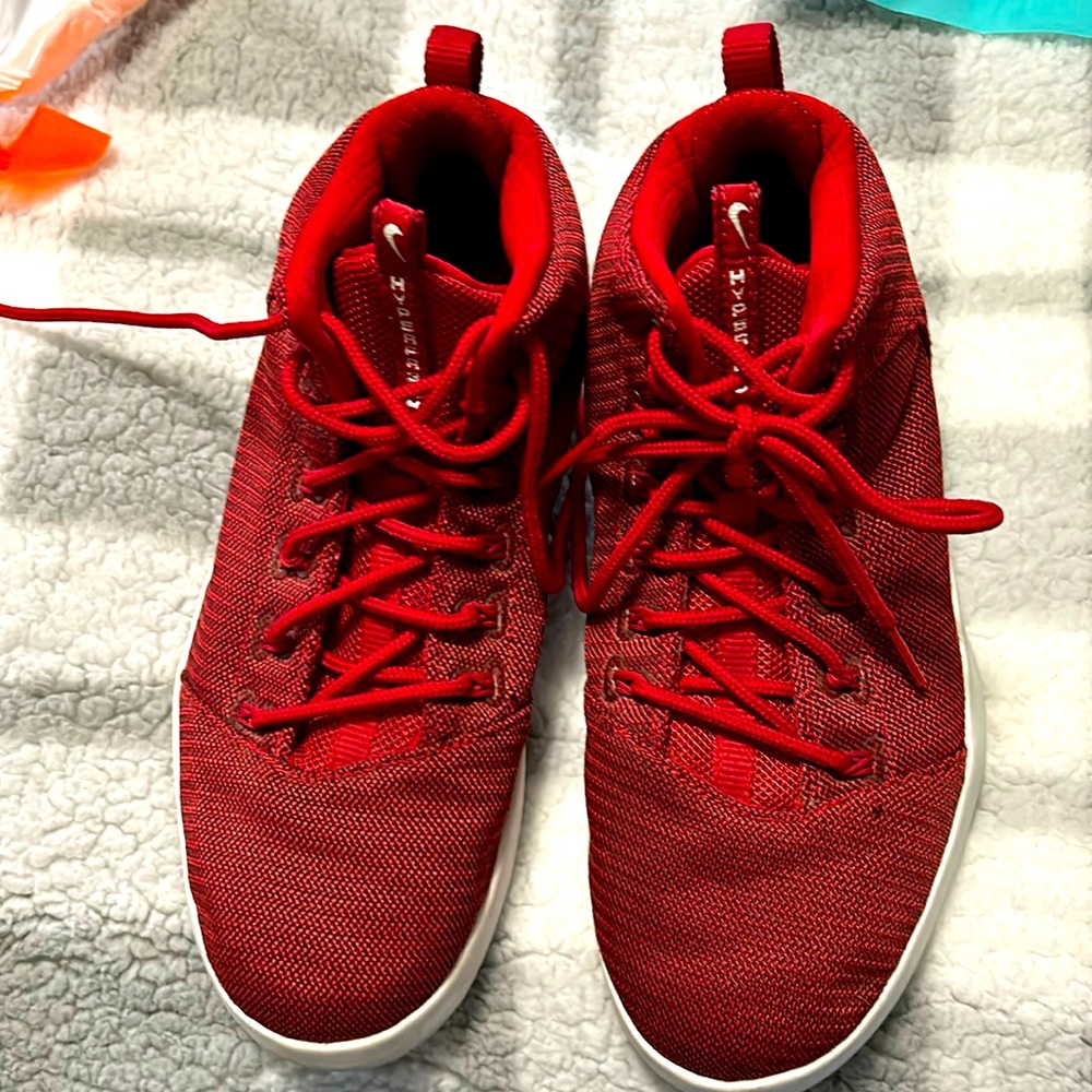 Nike Hyperfresh mid tops
